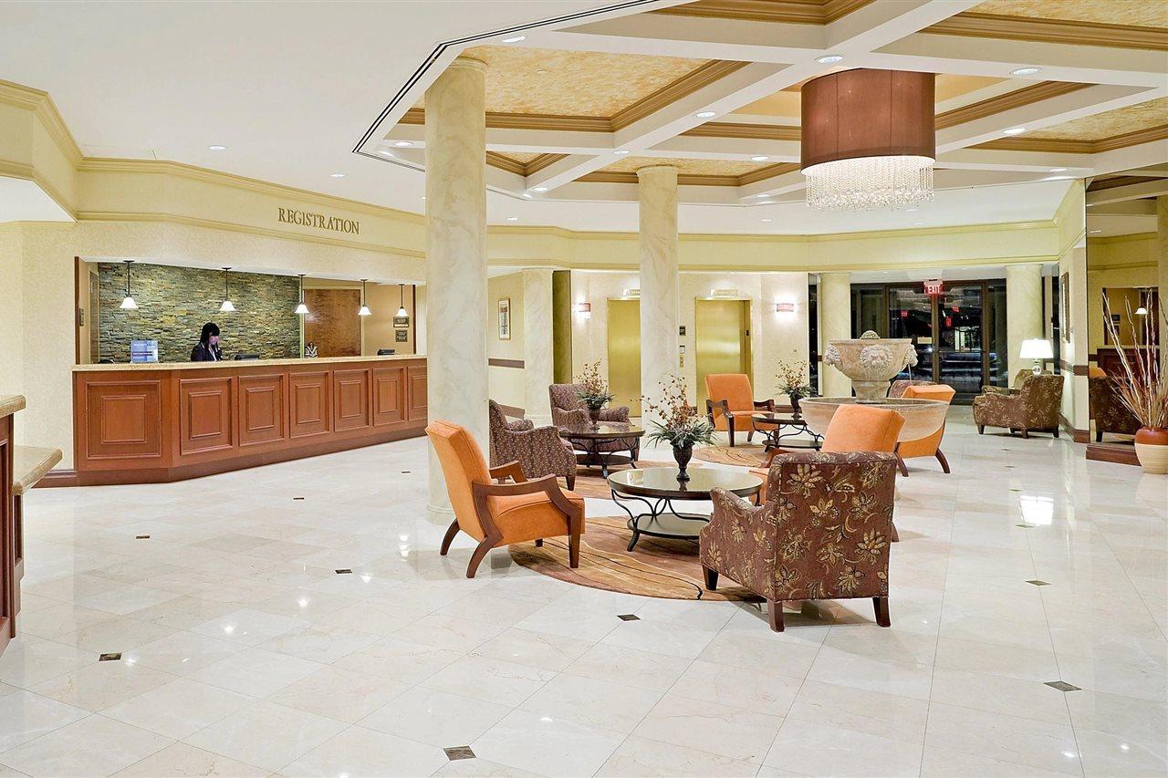 Crowne Plaza Edison By Ihg Hotel Exterior photo